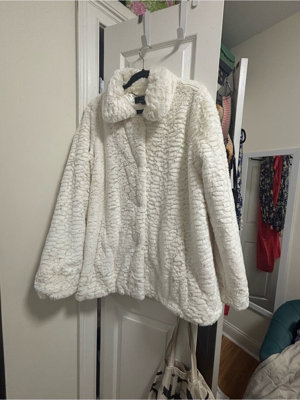 Dennis Basso vintage Plush Faux Fur Teddy Jacket in Cream